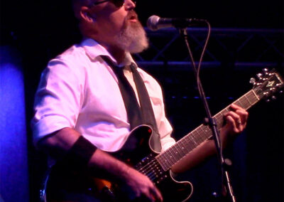 Drew Ashworth Performing with The Guitar